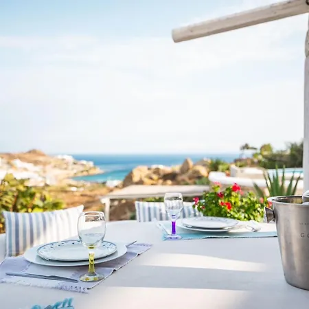 Luxury Platis Gialos: Poolside Retreat Paradise Beach (Mykonos)