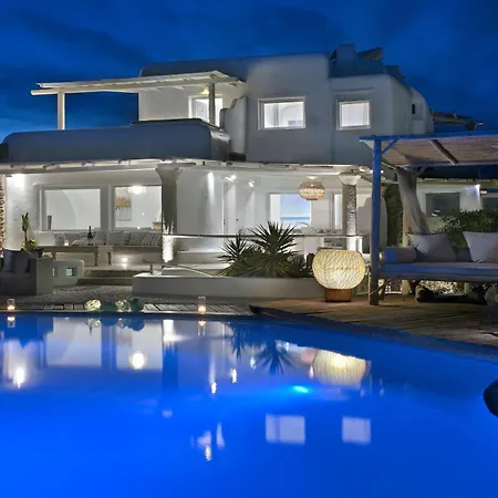 Luxury Platis Gialos: Poolside Retreat Villa